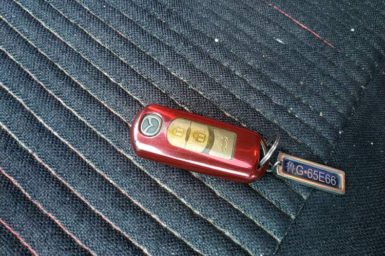 Used Mazda Mazda 3 Axela 2014 Sedan 1.5L Automatic Luxury Model
