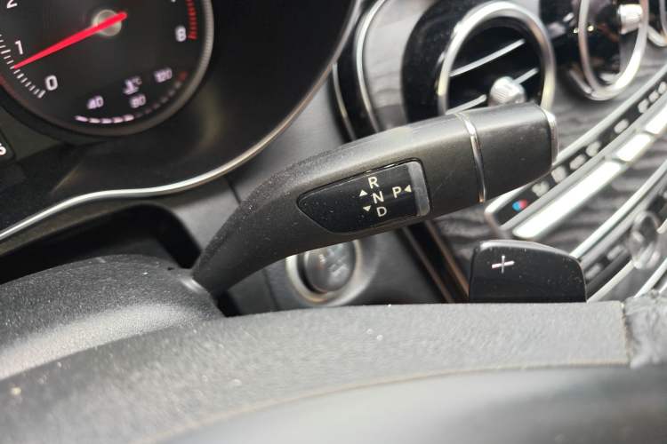 Used Mercedes-Benz C-Class 2017 Facelift C 200 L Sport Edition Gear Lever