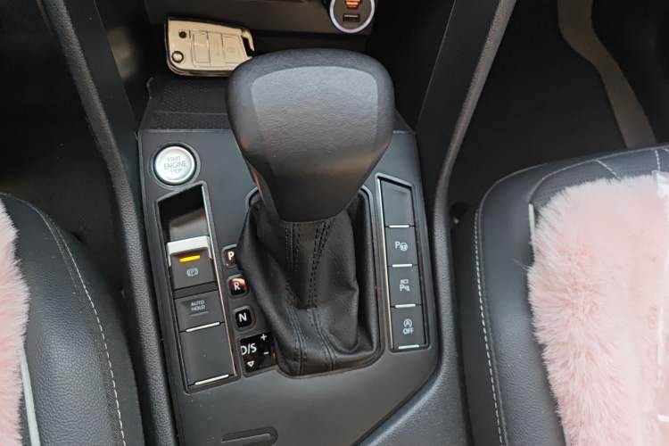 Used Volkswagen Tiguan L 2023 330TSI Automatic Two-Wheel Drive R-Line Enjoyment Edition