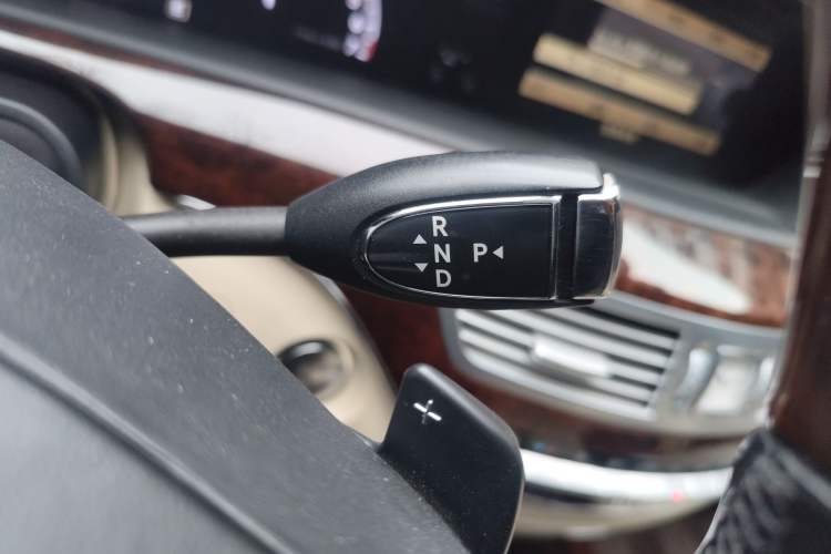 Used Mercedes-Benz S-Class 2010 S 400 L HYBRID
