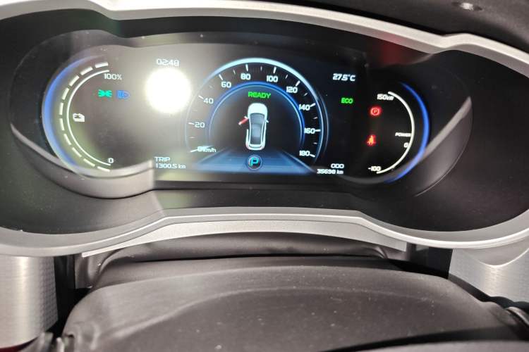 Used Geely Auto Emgrand GSe 2018 ZhenShang Model Odometer Close Up