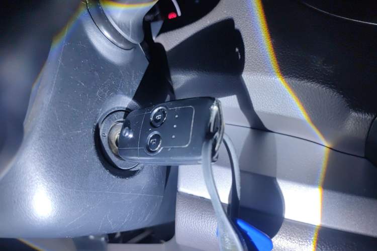 Used Honda CR-V 2012 2.0L two-wheel drive urban version