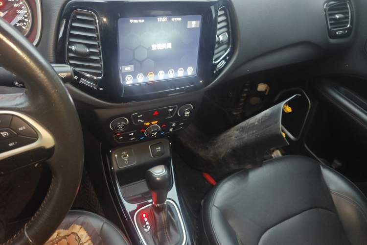 Used Jeep Compass 2019 220T Automatic Family Edition Audio And AC Panel