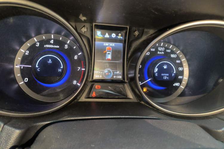 Used Changan CS75 2017 Shangkui Edition 1.5T Manual Fengxiang Model