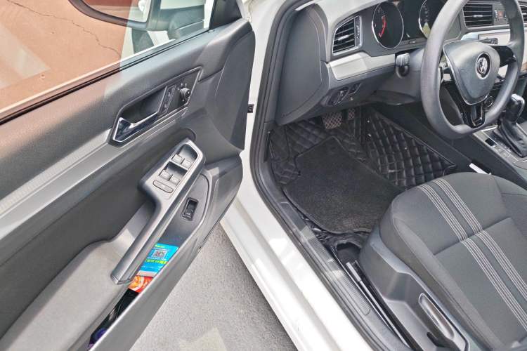 Used Volkswagen Lamando 2017 230TSI DSG Fashion Edition