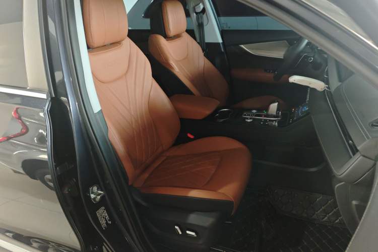 Used Chery Tiggo 8 PLUS 2022 290TGDI DCT Luxury Edition+