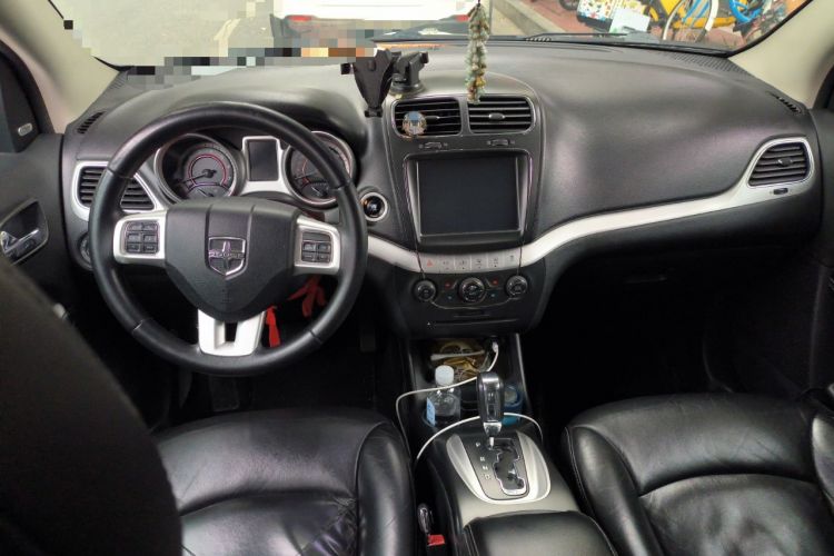 Used Dodge Journey 2013 2.4L Two-Wheel Drive Luxury Version