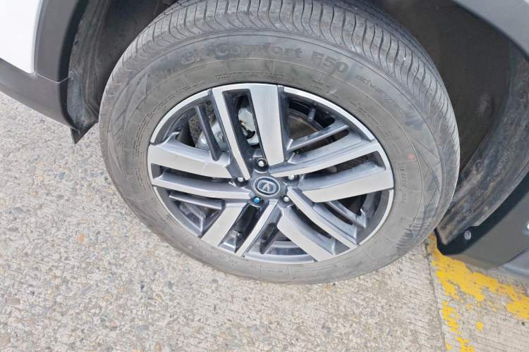 Used CHANGAN CS75 2022 Blue Whale Edition 1.5T DCT Luxury Model Left Front Wheel Hub