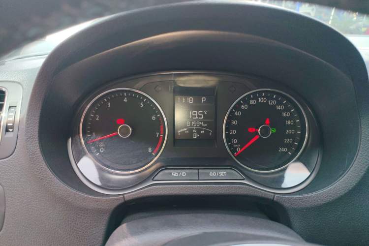 Used Volkswagen Polo 2016 1.6L Automatic Comfort Model
