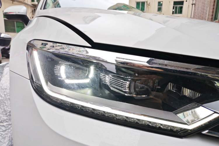 Used Volkswagen Variant 2017 380TSI Two-Wheel Drive Comfort Edition
