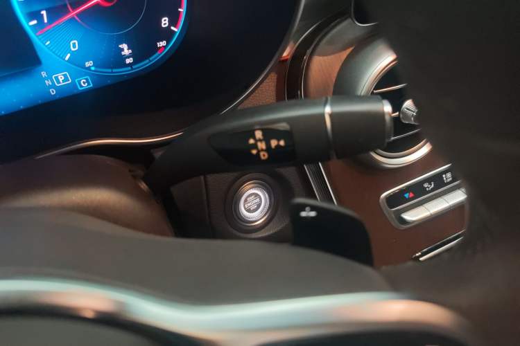 Used Mercedes-Benz GLC 2021 GLC 300 L 4MATIC Dynamic Model Gear Lever