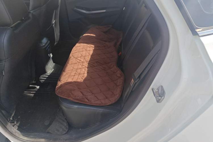 Used Ford Escort 2015 1.5L Automatic Fashion Model
