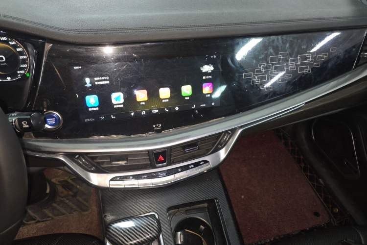 Used Geely Auto Emgrand GT New Energy 2018 1.5T PHEV Yao Ling Edition Audio And AC Panel