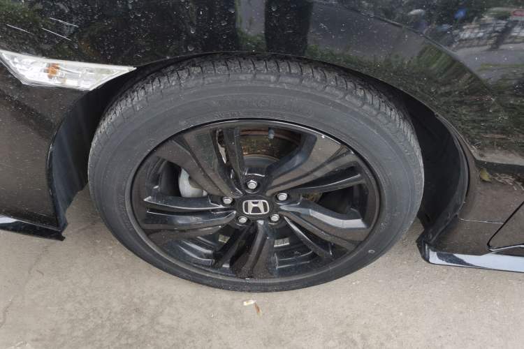 Used Honda Civic 2021 HATCHBACK 220TURBO CVT Trendy Cool Edition Left Front Wheel Hub