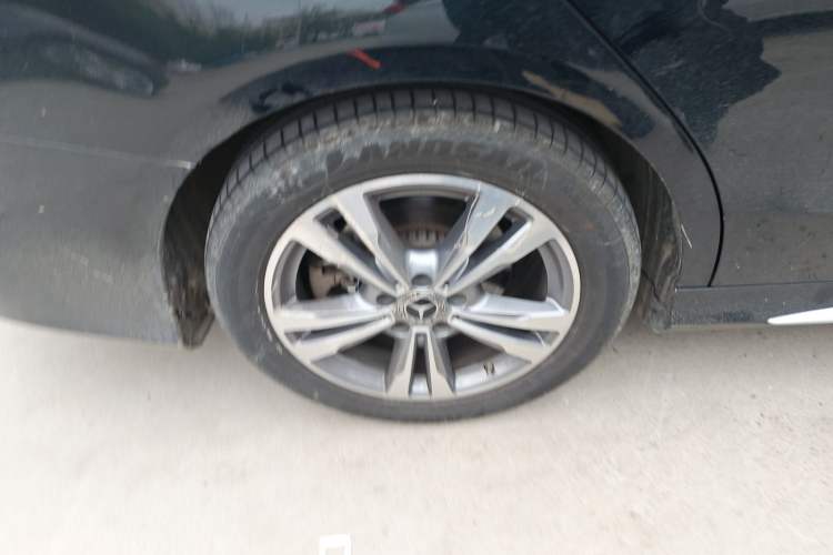 Used Mercedes-Benz C-Class 2021 C 200 L Fashion Edition Sport Version Right Rear Wheel Hub