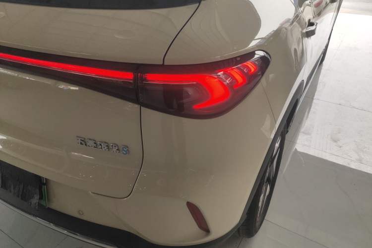 Used Wuling Bingo S 2025 Model 325km Flagship Edition Exterior 3