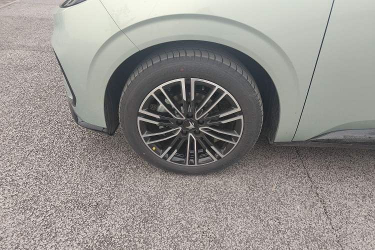 Used ARCFOX T1 2025 Model 425 PLUS
