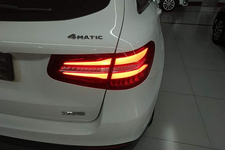 Used Mercedes-Benz GLC 2018 GLC 200 4MATIC
