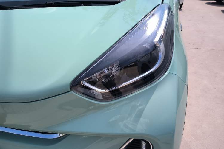 Used Chery New Energy Little Ant 2022 Revised Version Sweet Pink Edition Half-Sugar Version Lithium Iron Phosphate 30.7 kWh 30 kW 301 km