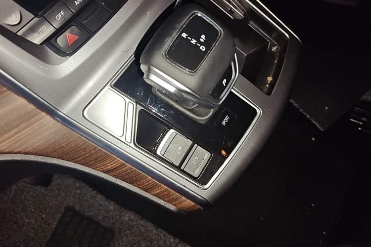 Used FORTHING M7 2022 Lingjue Model 2.0T Automatic Earl Edition
