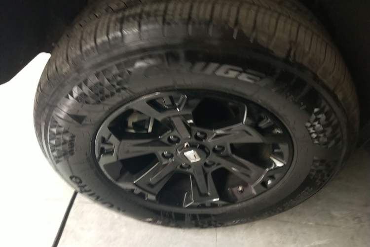 Used Tank 400 New Energy 2024 Hi4-T Off-Road Edition Right Rear Wheel Hub