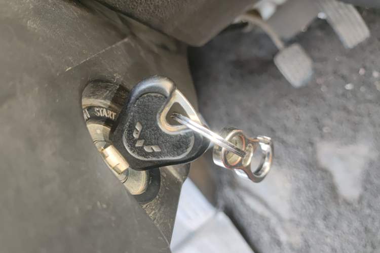 Used Wuling Zhiguang 2015 1.2L Practical LS-I Model