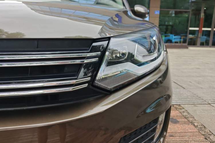 Used Volkswagen Tiguan L 2016 280TSI Automatic Two-Wheel-Drive Silk Road Style Edition
