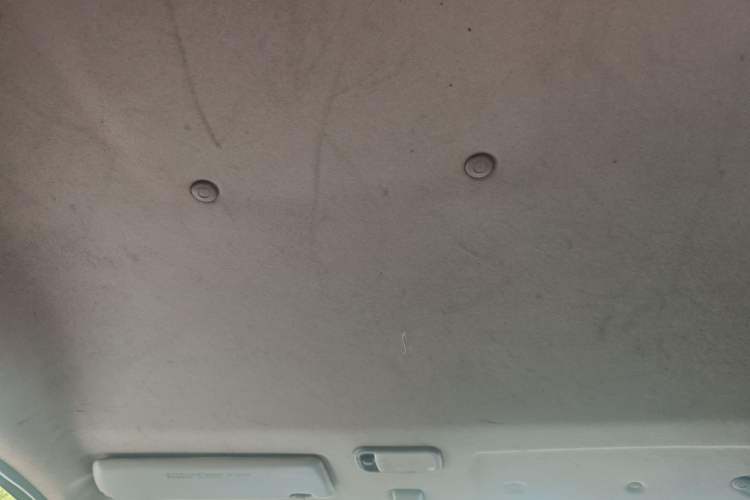 Used FORTHING Lingzhi 2015 V3 1.5L 7-seat Standard Model
