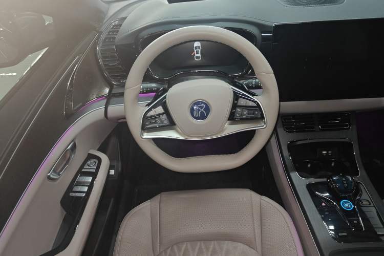 Used BYD Han 2025 DM-i Intelligent Driving Edition 125KM LiDAR Flagship Model Steering Wheel