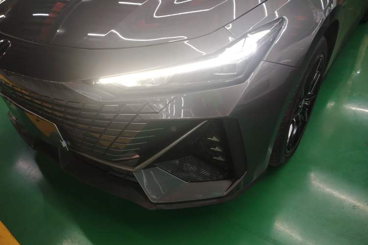 Used CHANGAN UNI-V iDD 2023 ZhiDian iDD 1.5T 113km Smart & Fun Version Left Front Headlight