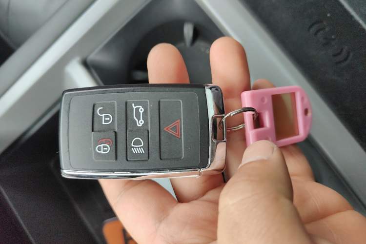 Used Land Rover Defender 2025 110 3.0T P400 X Vehicle Key