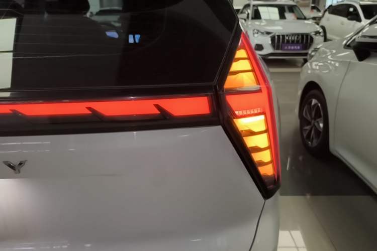 Used Geely Auto FX11 2023 1.5TD DCT Prestige Edition
