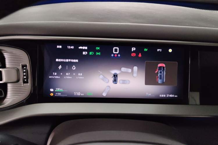 Used Denza D9 2025 DM-i Intelligent Drive 1020 Four-Wheel Drive Flagship Model
