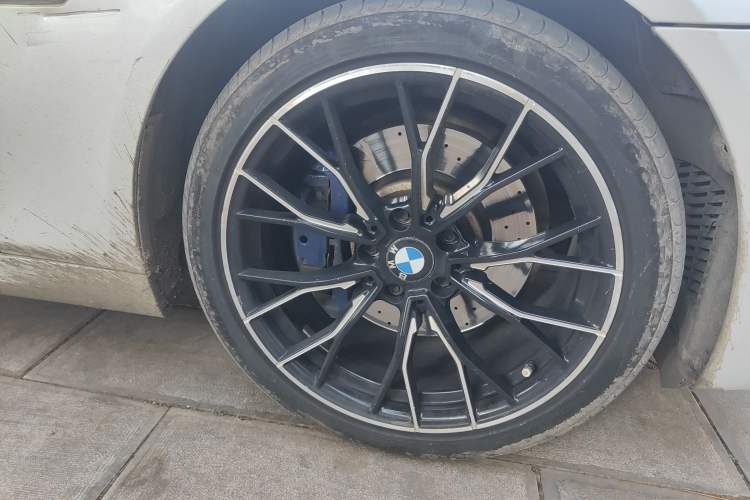 Used BMW 5 Series 2014 535Li Leading Model
