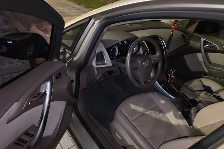 Used Buick GT 2013 GT 1.6L Automatic Fashion Edition
