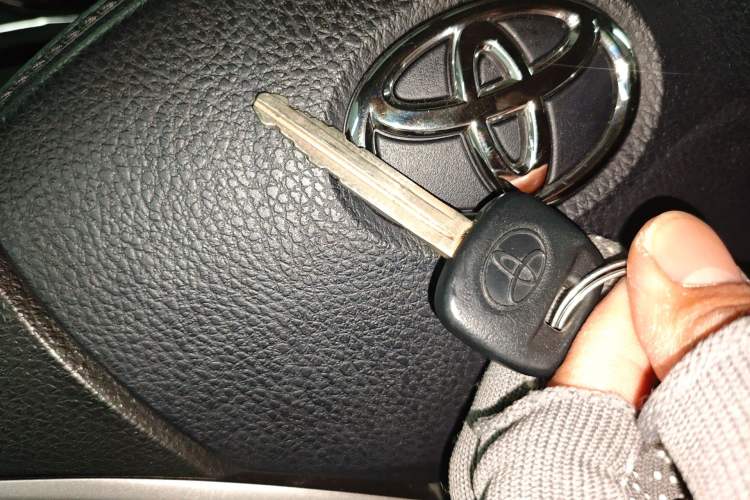 Used Toyota YARiS L Zhi Xuan 2021 X-Trail 1.5L CVT Luxury Edition Vehicle Key