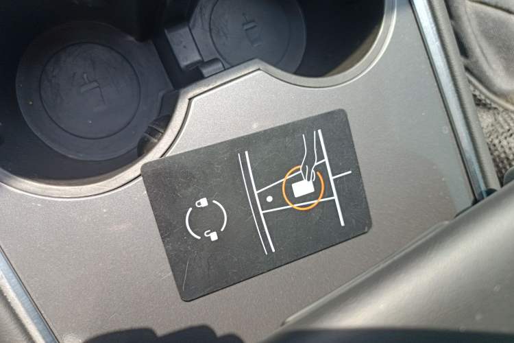 Used Tesla Model Y 2024 Rear-Wheel-Drive Version Vehicle Key