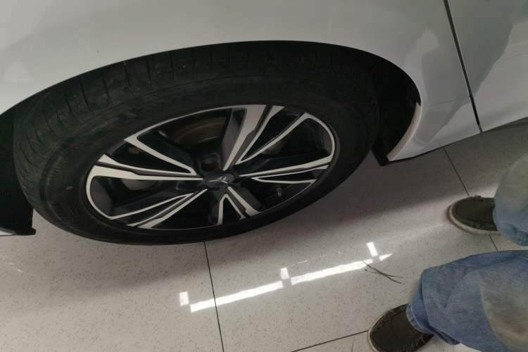 Used Hongqi EH7 2024 820 Pro Right Rear Wheel Hub