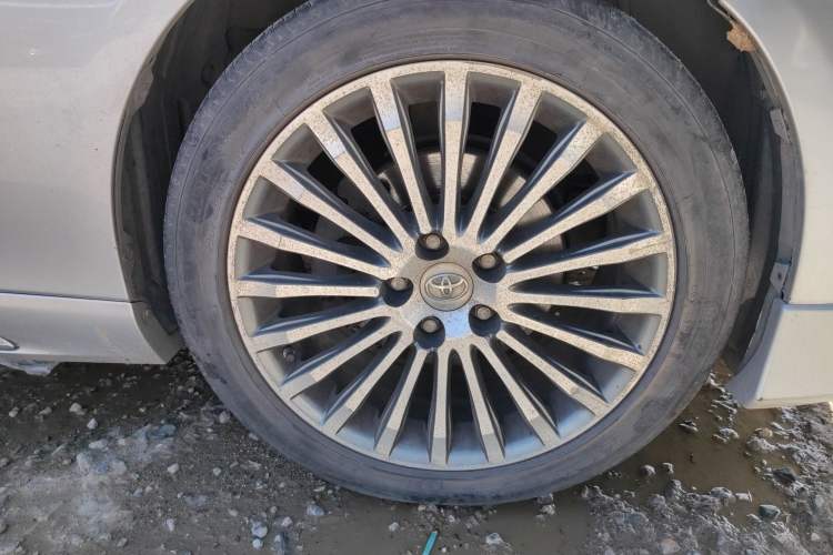 Used Toyota Reiz 2012 2.5V Fengdu Elite Stylish Edition Right Front Wheel Hub