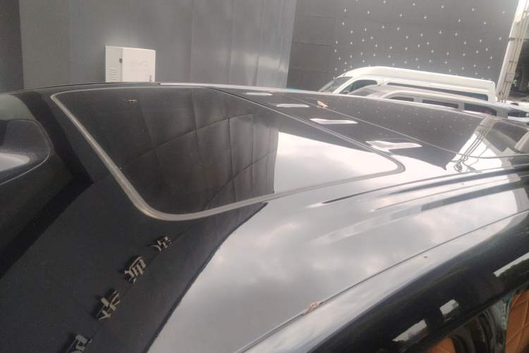 Used Denza D9 2025 DM-i Intelligent Drive 1020 Four-Wheel Drive Flagship Model Roof