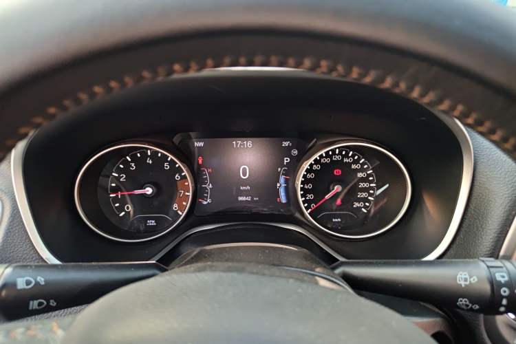 Used Jeep Compass 2017 200T Automatic Family Edition
