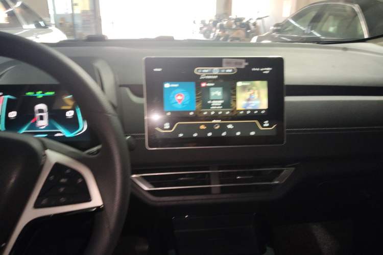 Used BYD Yuan New Energy 2019 EV535 Smart Connect Trendsetting Model