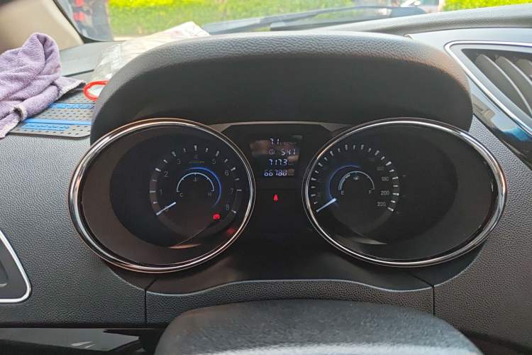 Used JAC Group Refine M2 2013 1.5L Manual Comfort Model 5 Seats
