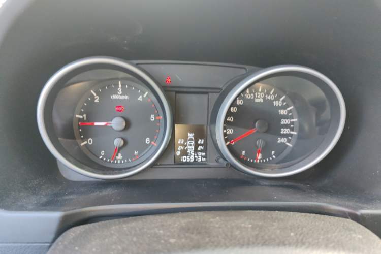Used Haval H6 2011 Green Silence 2.0T Manual Two-Wheel Drive Elite Model Instrument Cluster