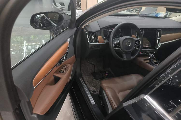 Used Volvo S90 2020 T5 Zhiyi Luxury Edition
