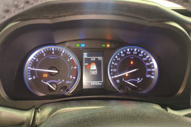 Used Toyota Highlander 2018 2.0T Four-Wheel Drive Luxury Edition 7 Seats China V Emission Standard
