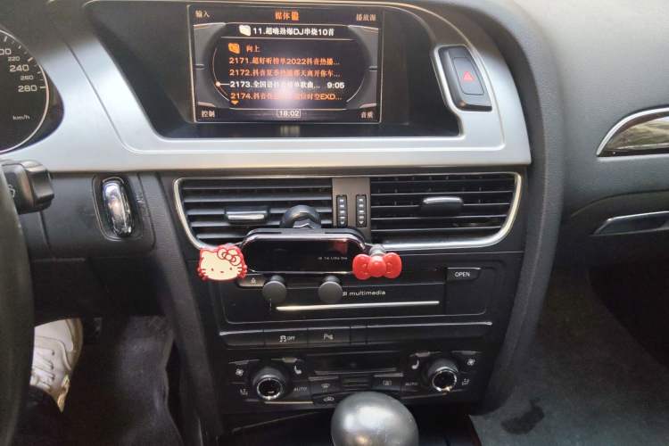 Used Audi A4L 2010 2.0 TFSI Technology Edition Audio And AC Panel