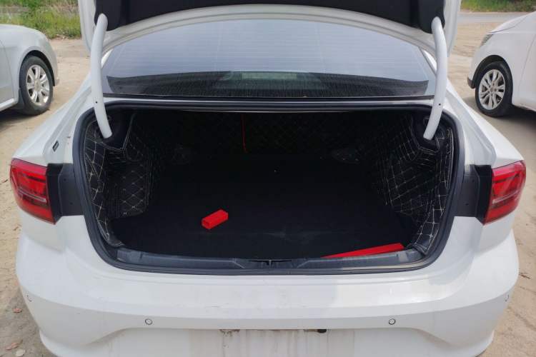 Used Volkswagen Lamando 2019 230TSI DSG Vision Edition China VI Standard
