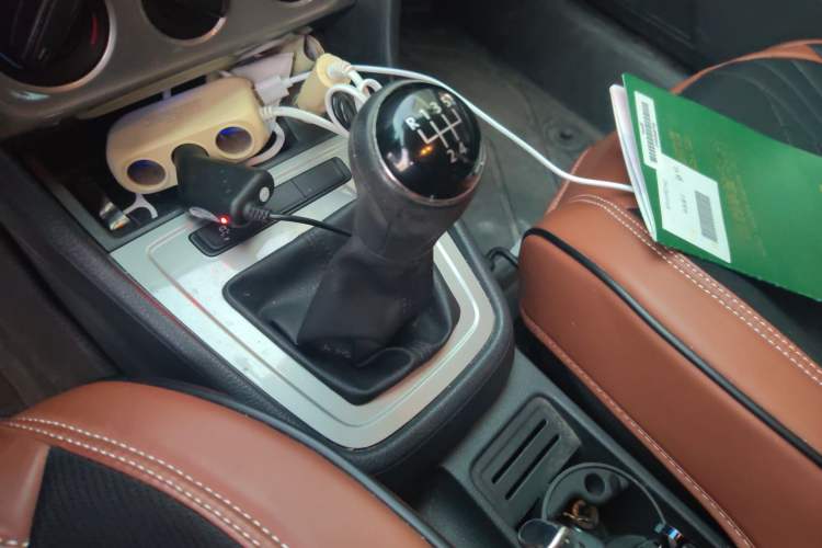 Used Volkswagen Lavida 2013 Revised Classic 1.6L Manual Fashion Edition Gear Lever