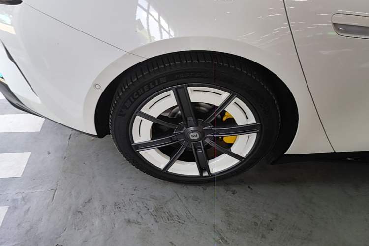Used Xiaomi Auto SU7 2024 Four-Wheel Drive Ultra-Long Range Advanced Intelligent Driving Max Edition
